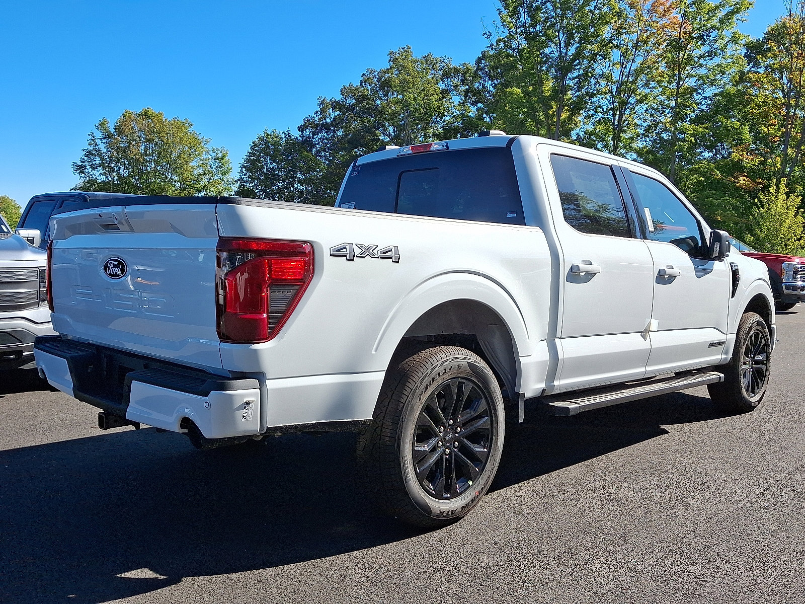2025 Ford F-150 XLT photo 4