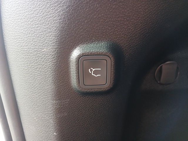 2022 Jeep Cherokee Limited photo 10