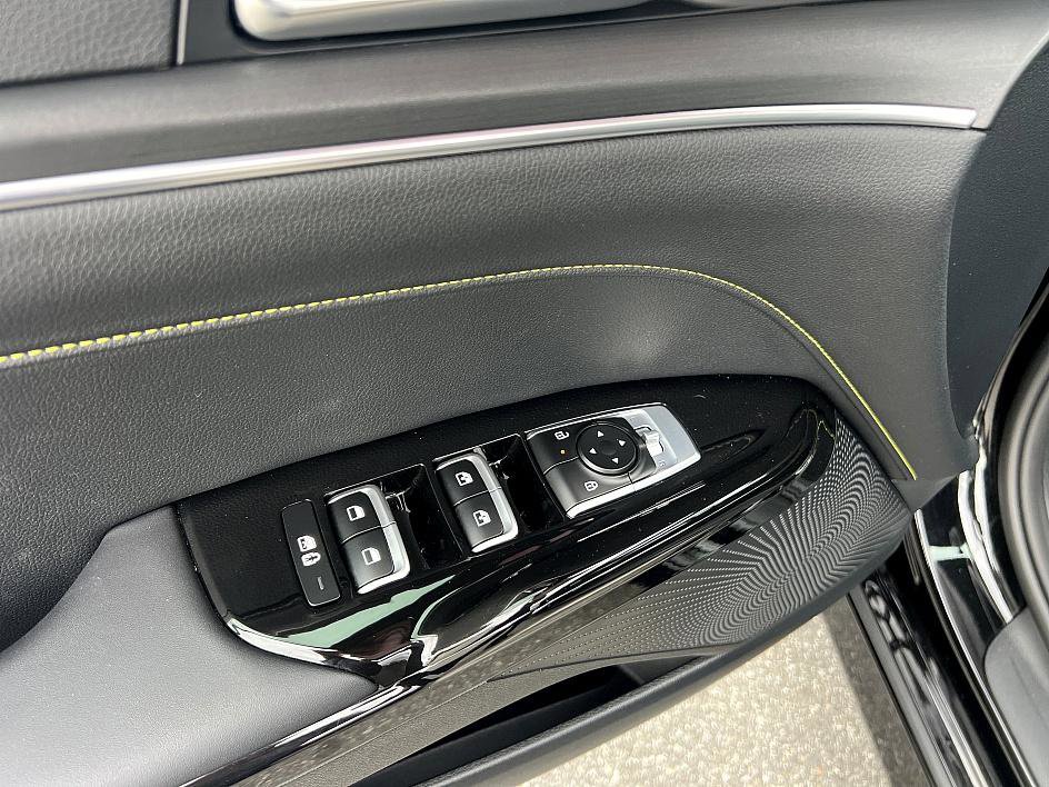2025 Kia K5 GT photo 17