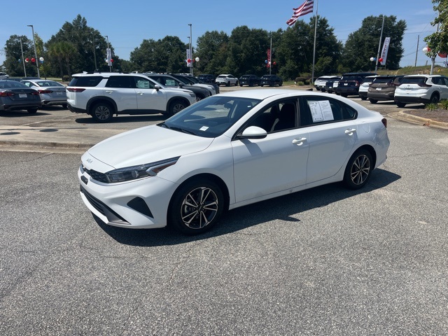 2023 Kia Forte LXS photo 3