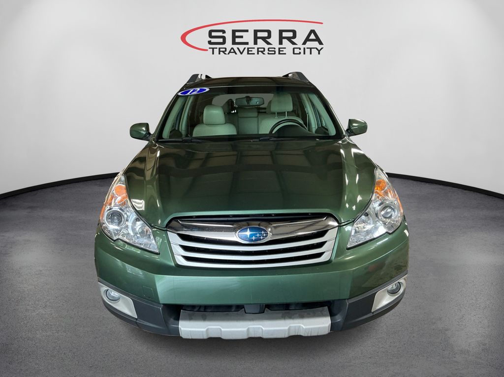 2012 Subaru Outback 2.5i Limited photo 2