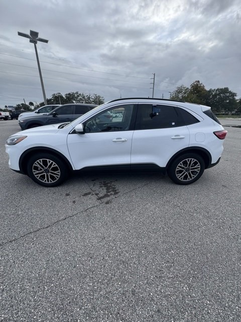 2020 Ford Escape SE photo 4