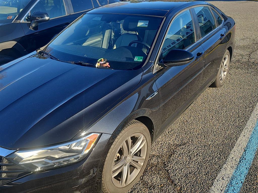 2021 Volkswagen Jetta R-Line's photo