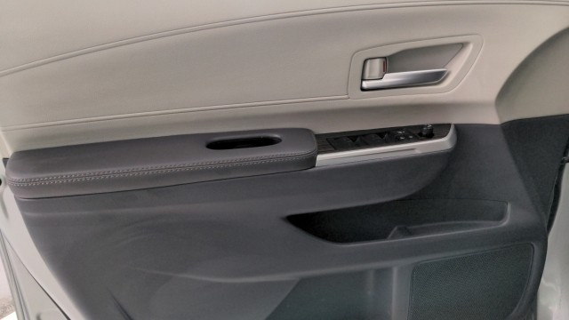 Used 2024 SILVER Toyota XLE image 19