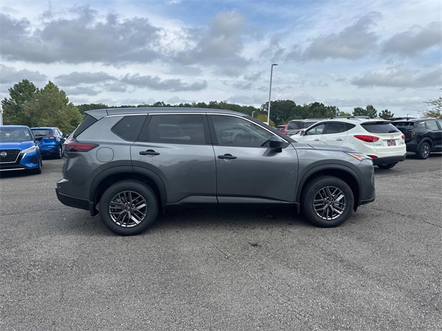 2026 Nissan Rogue S photo 3