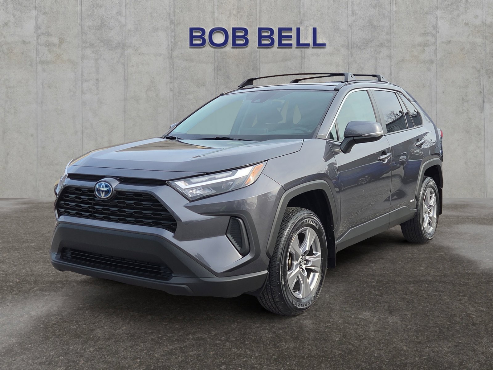 2023 Toyota RAV4 XLE's photo