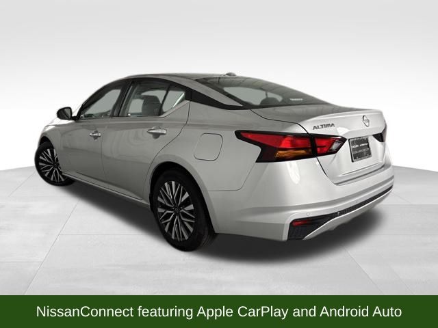 2023 Nissan Altima 2.5 SV photo 5