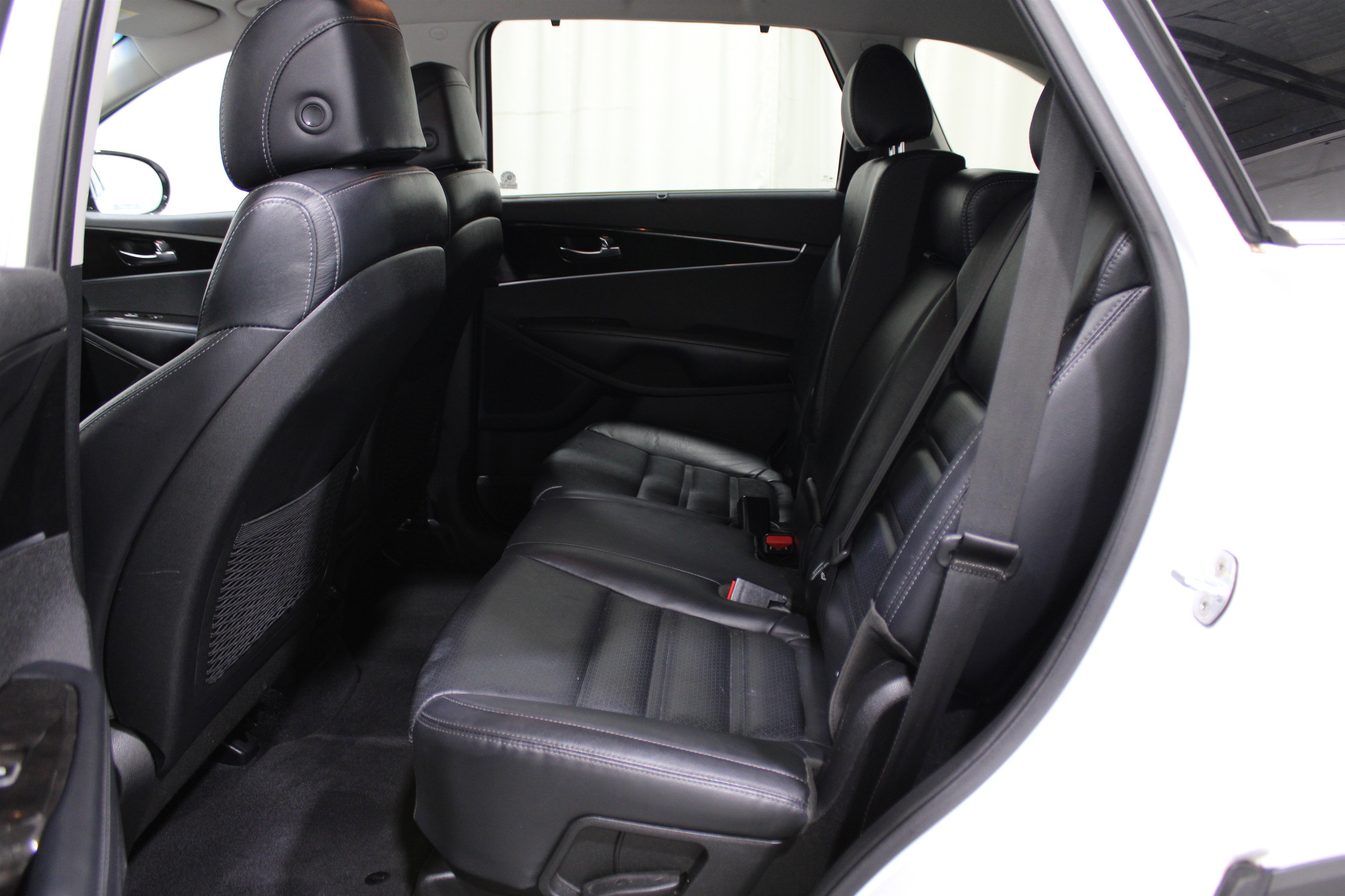 2017 Kia Sorento EX photo 2