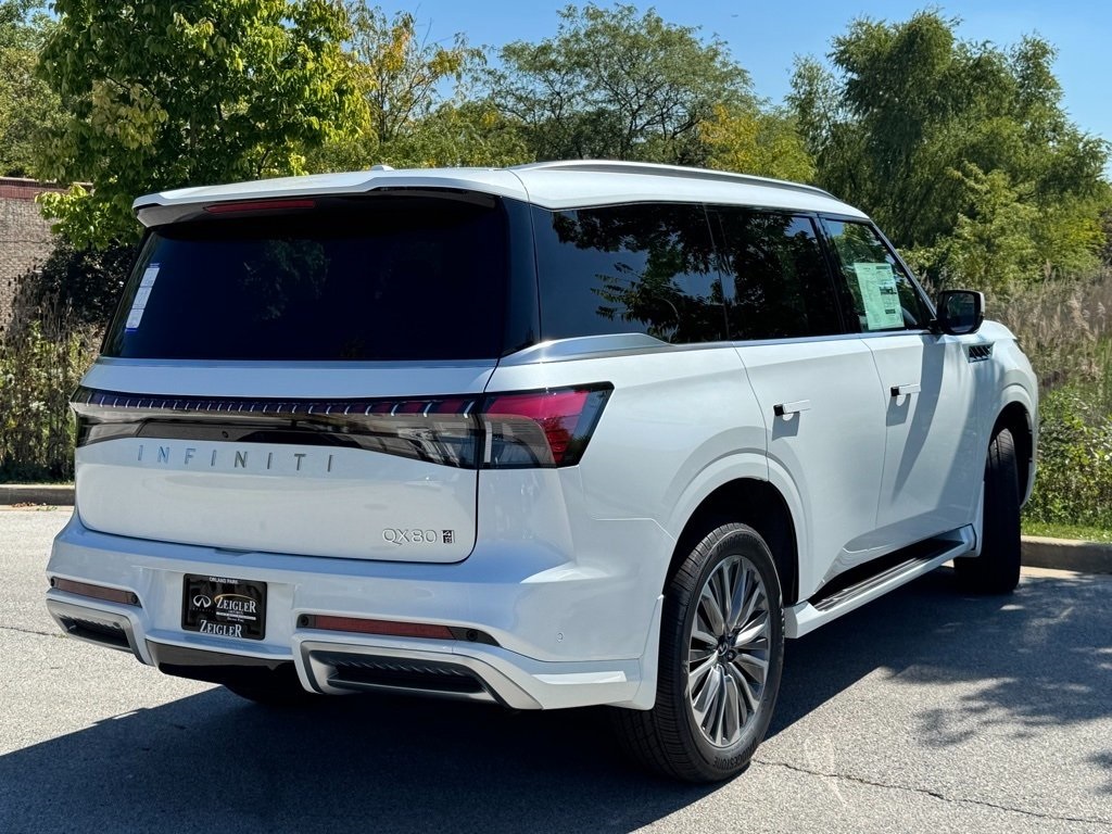 2026 Infiniti QX80 Luxe photo 4