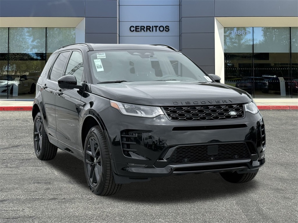2025 Land Rover Discovery Sport SE photo 3