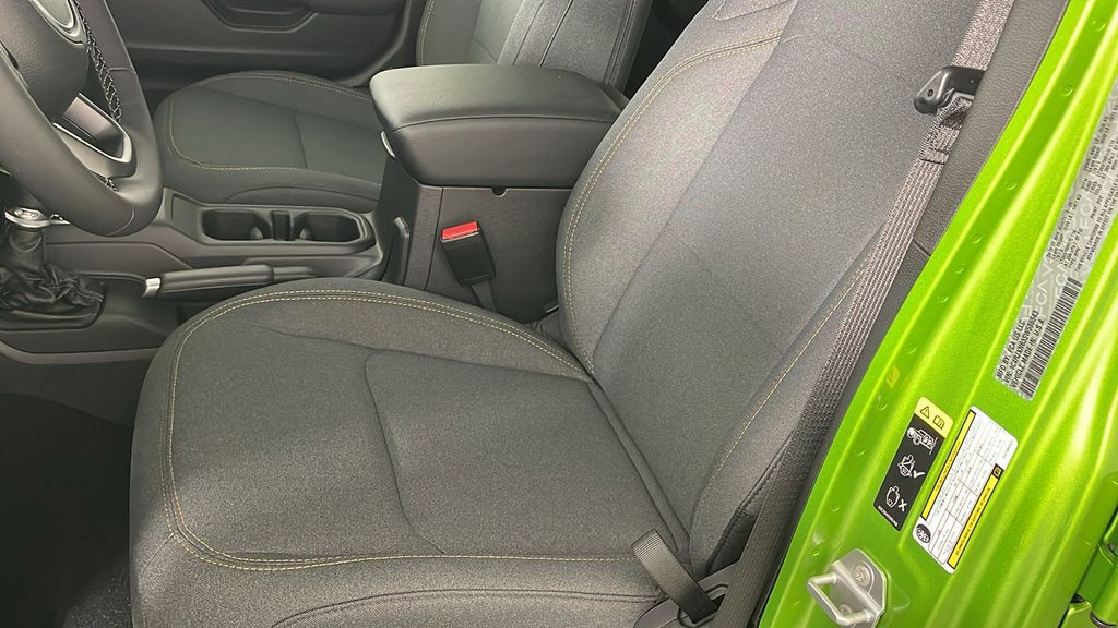 2025 Jeep Wrangler Willys 4xe photo 13