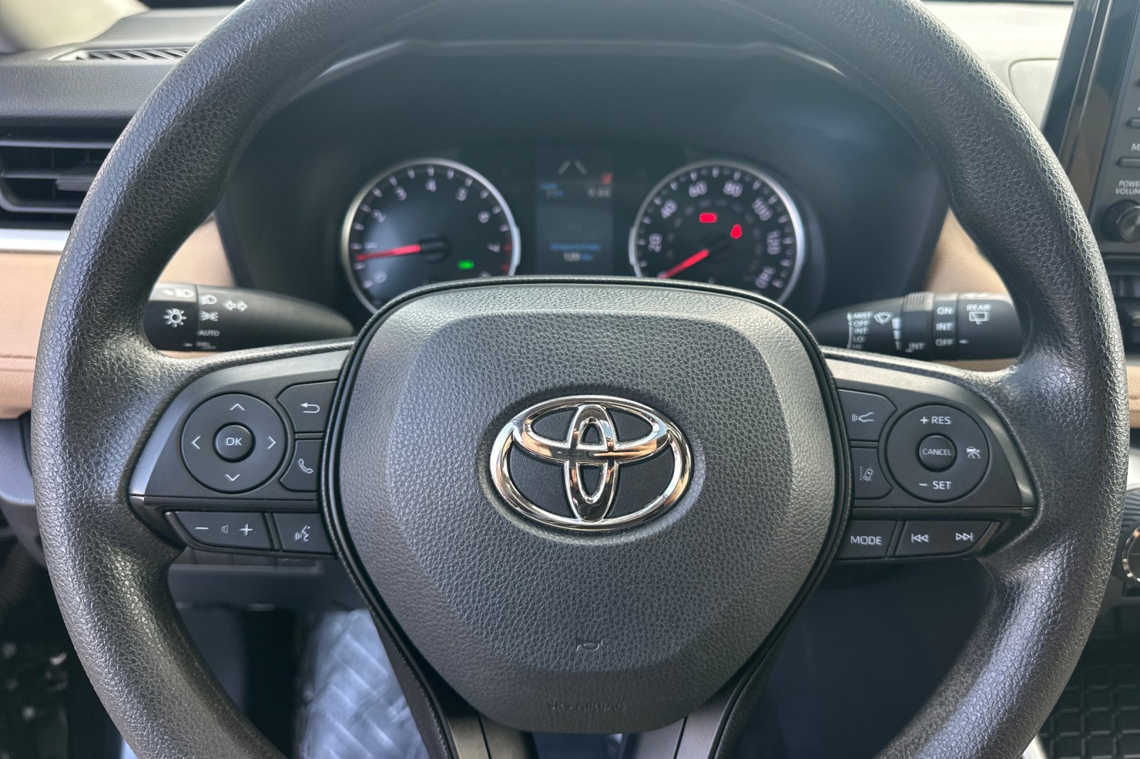 2022 Toyota RAV4 XLE photo 27