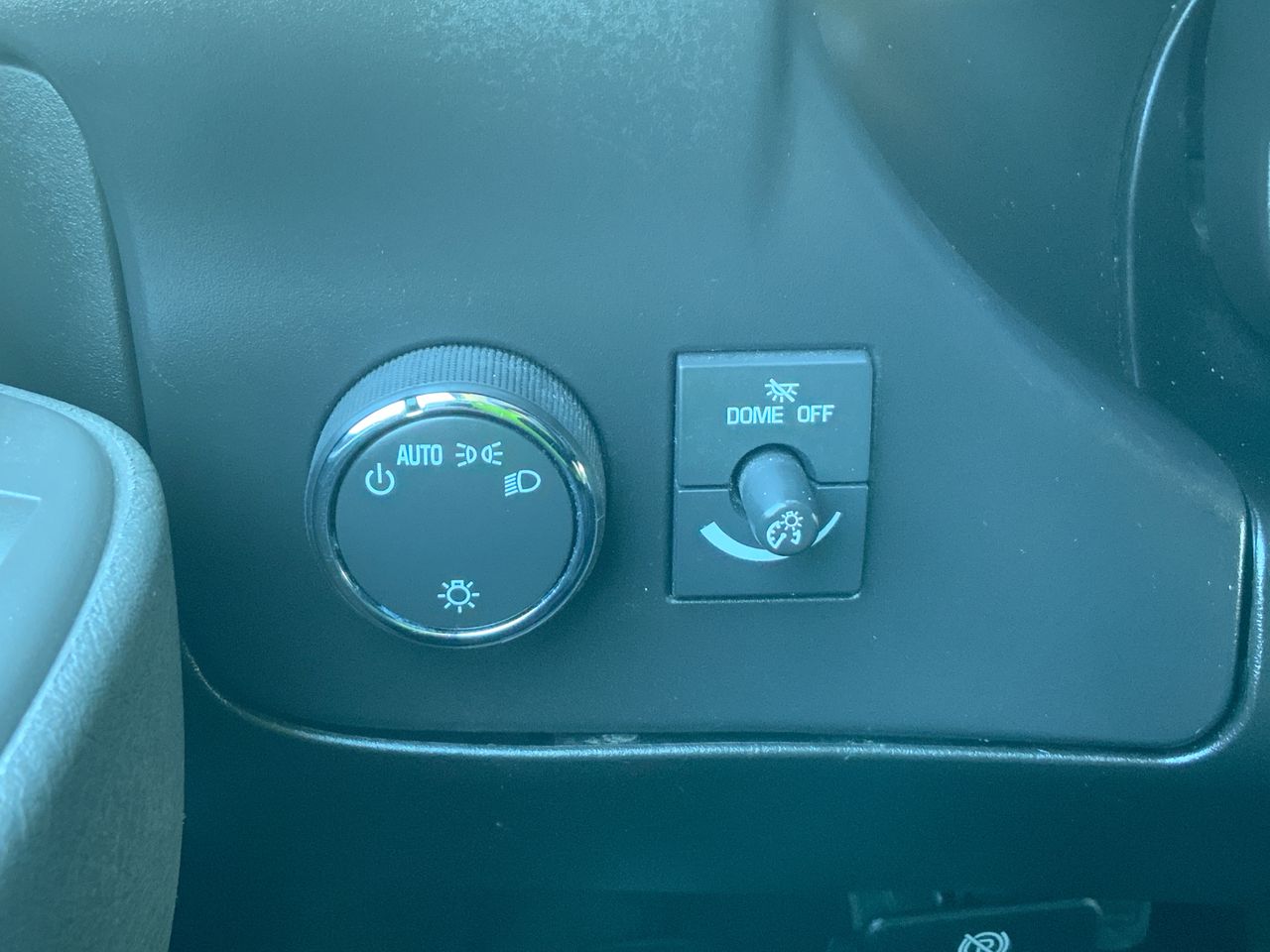2022 Chevrolet Express Passenger 3500 photo 6