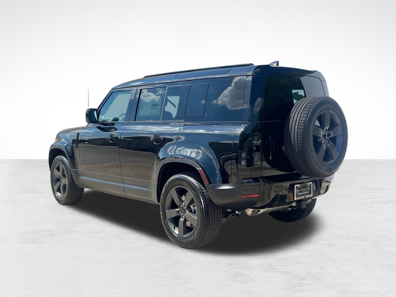 2026 Land Rover Defender 110 S photo 2
