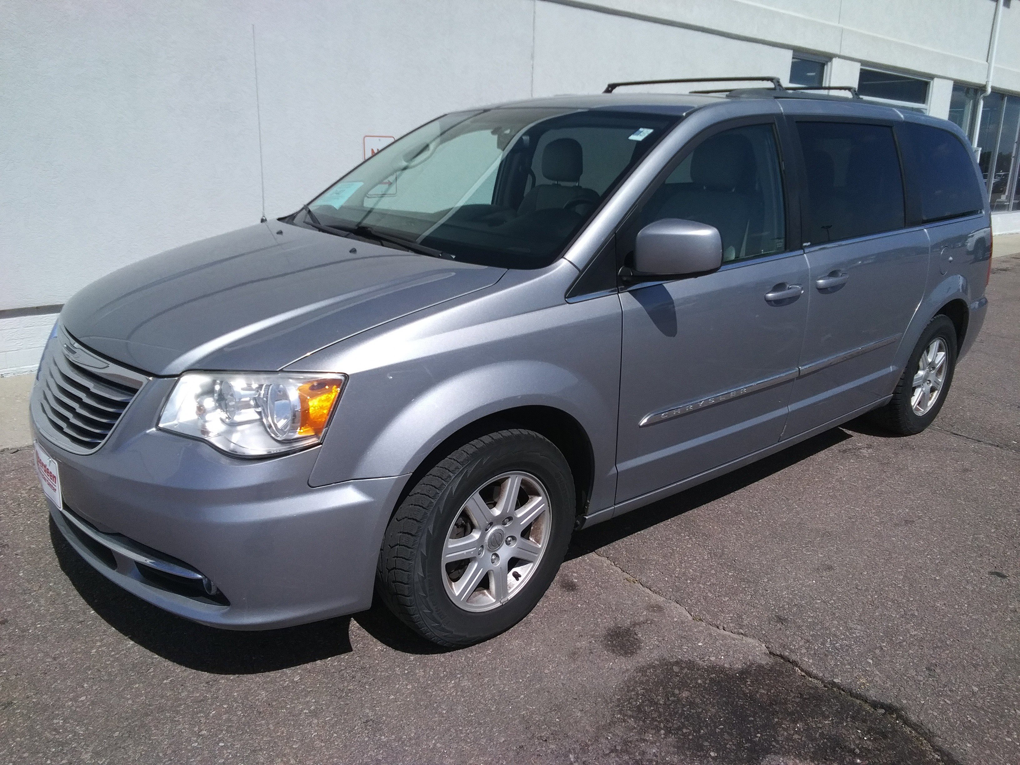 Used 2013 Chrysler Town & Country Touring with VIN 2C4RC1BG0DR576777 for sale in Aberdeen, SD