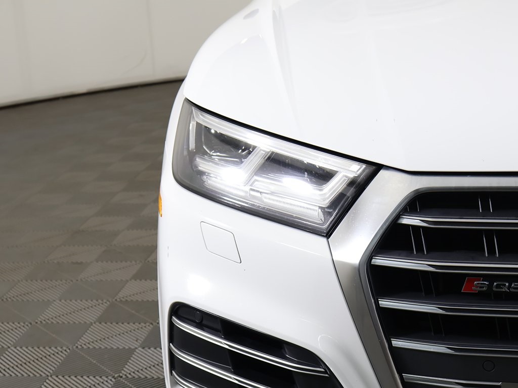 2018 Audi SQ5 Prestige photo 2
