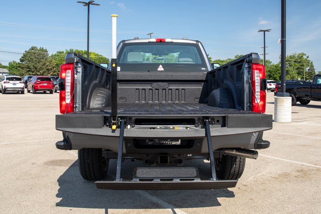 2025 Ford F-350 XL photo 14