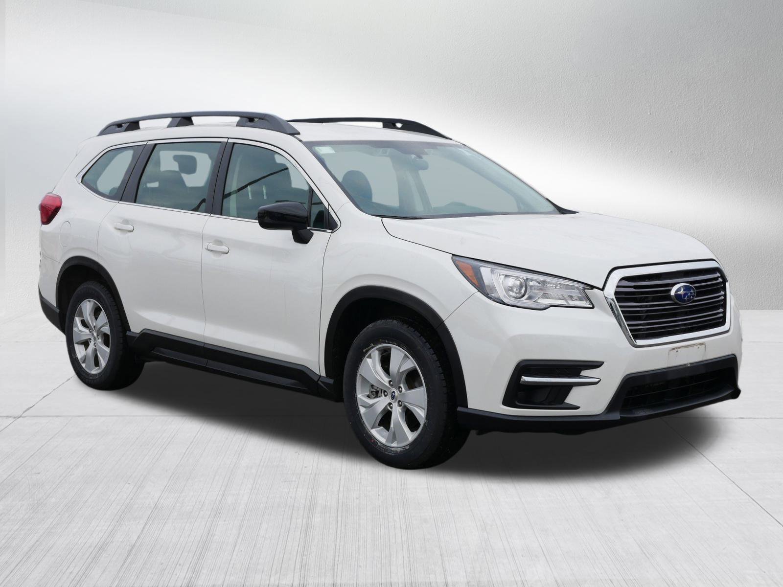 2022 Subaru Ascent Base's photo