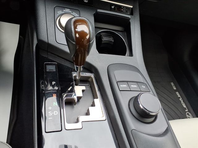 2013 Lexus ES 350 photo 22