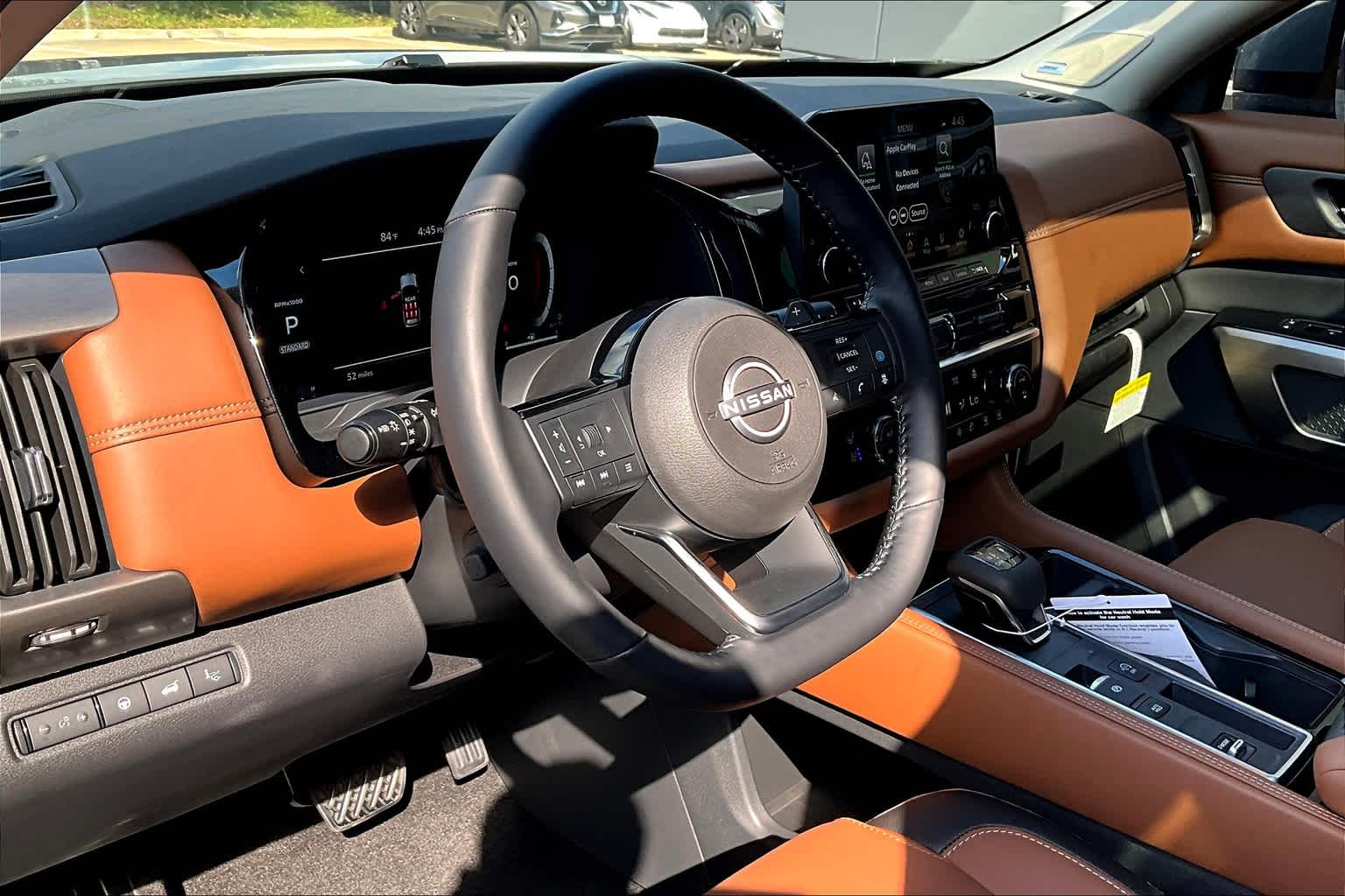 2024 Nissan Pathfinder Platinum photo 10
