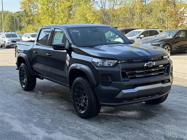 2026 Chevrolet Colorado Trail Boss photo 2