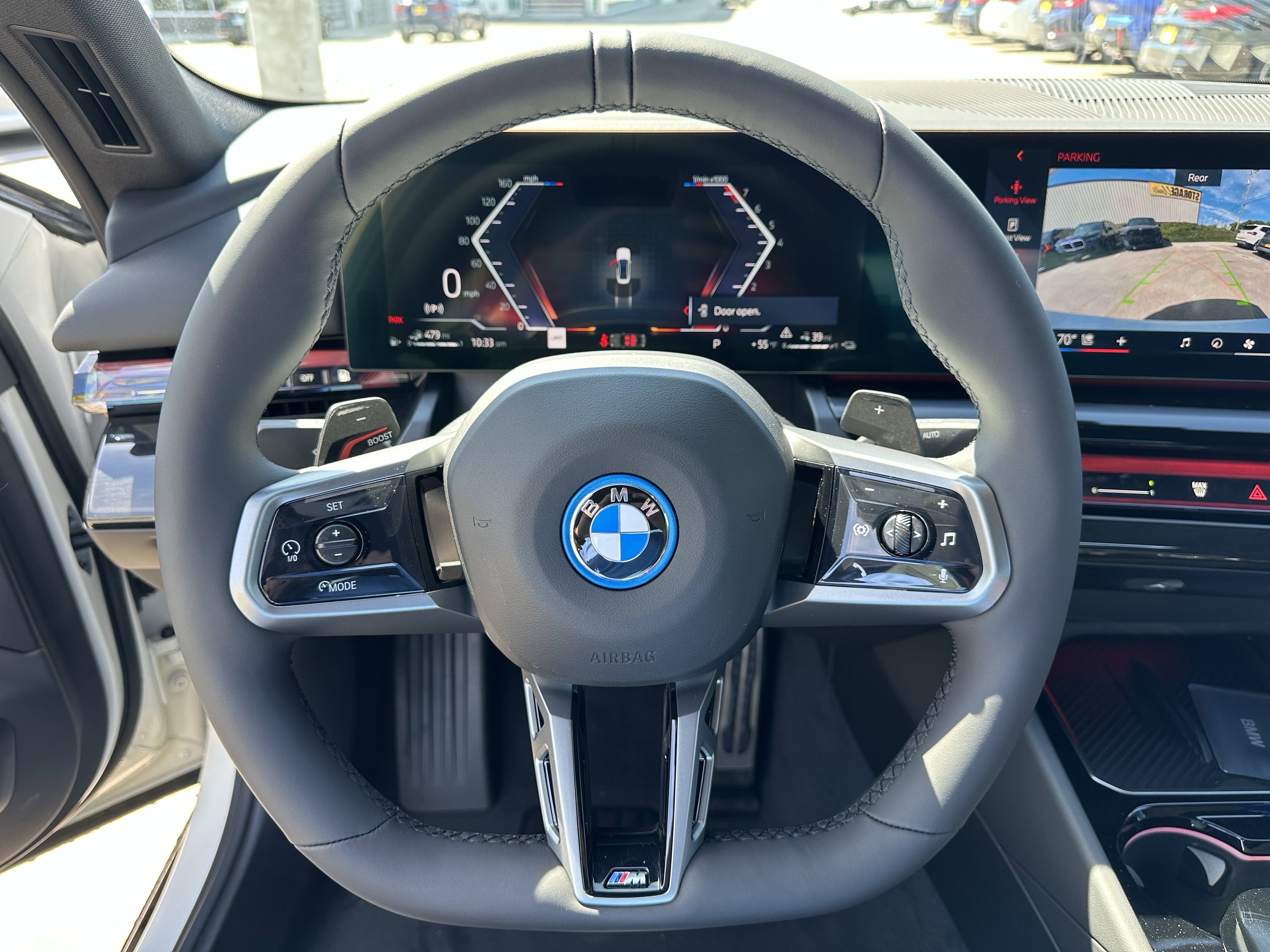 2026 Bmw 550e xDrive photo 4