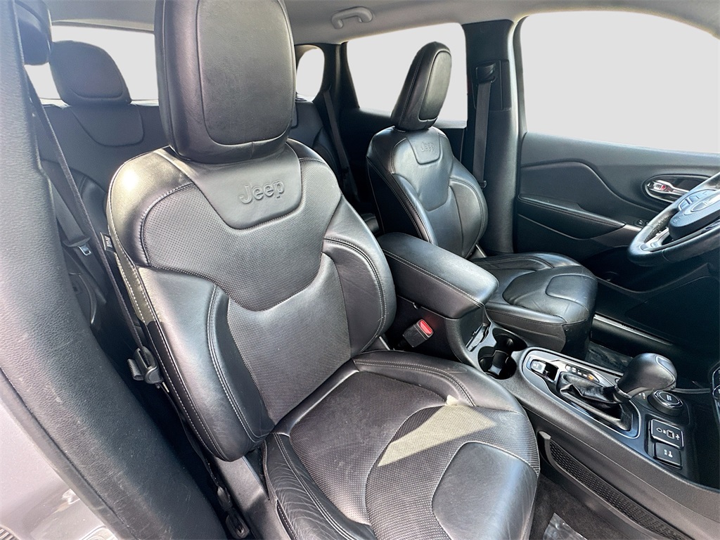 2019 Jeep Cherokee Limited photo 26
