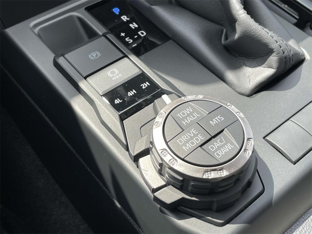 2025 Toyota 4Runner TRD Off-Road photo 28