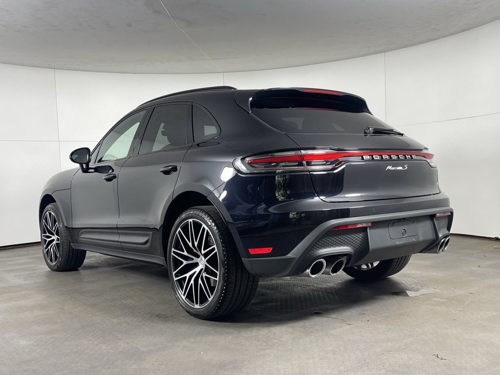 2023 Porsche Macan S photo 2