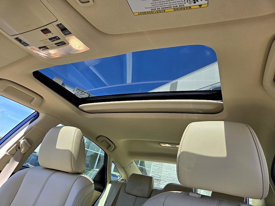 2018 Toyota Avalon Limited photo 10