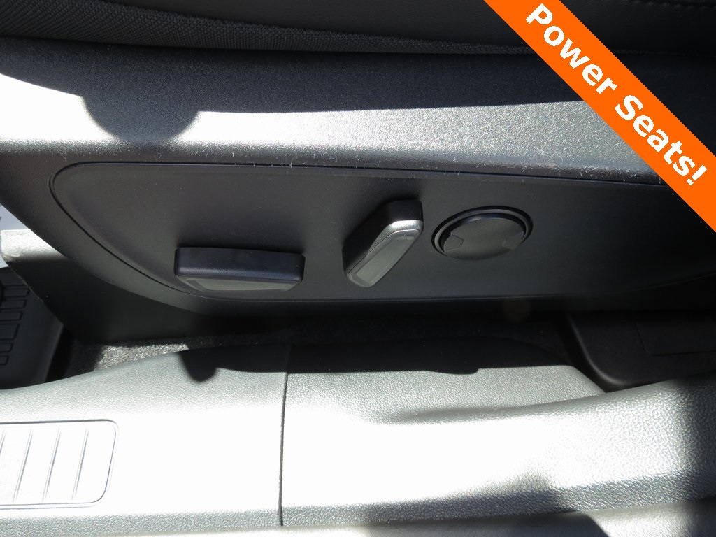 2025 Ford Escape ST-Line Select photo 4