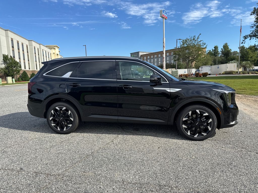 2026 Kia Sorento EX photo 2