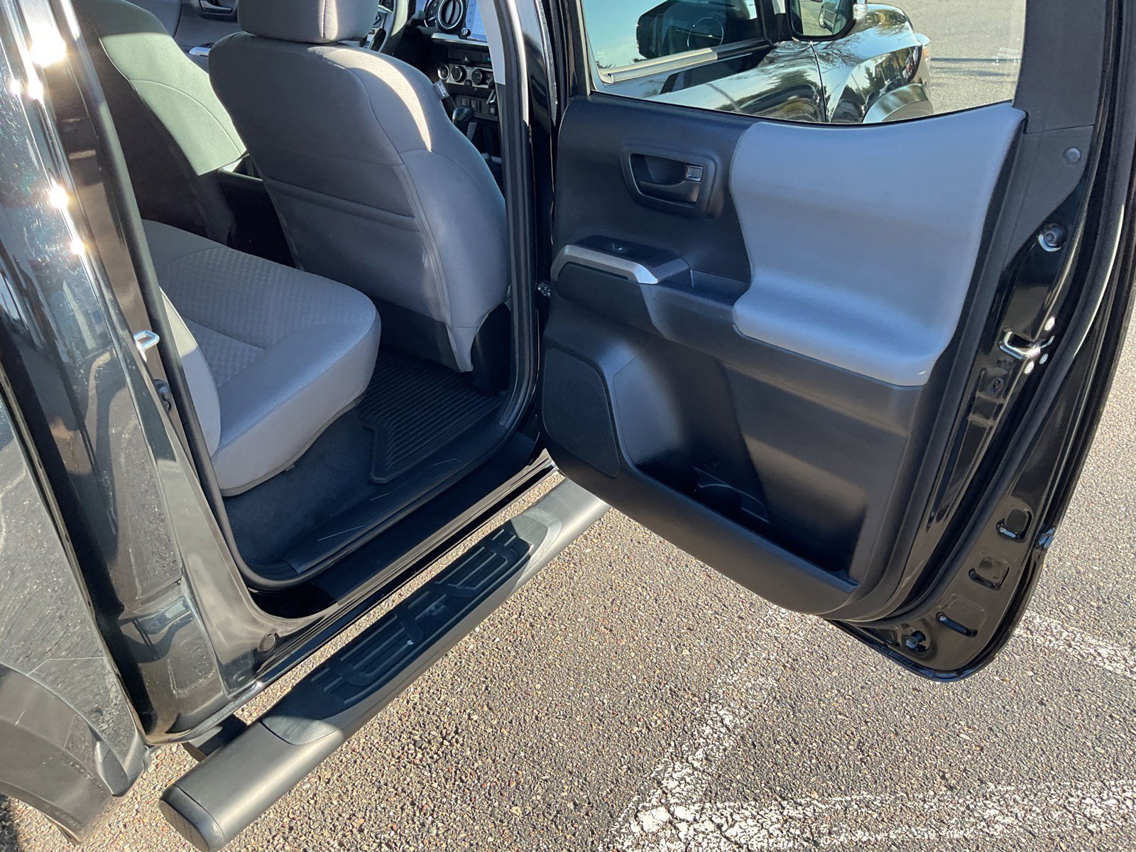 2023 Toyota Tacoma SR5 photo 23