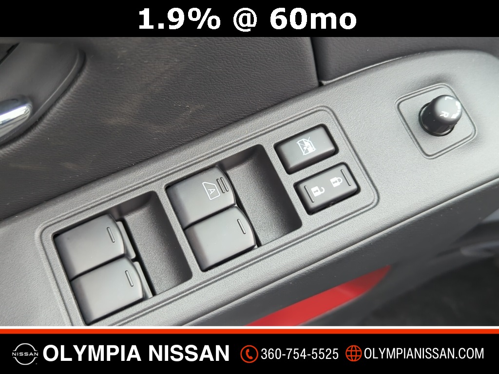 2025 Nissan Frontier Crew Cab PRO-4X photo 11