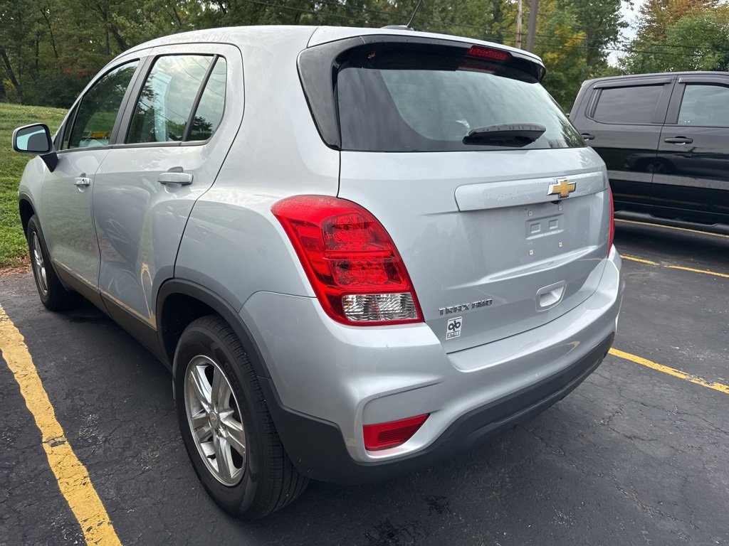 2020 Chevrolet Trax LS photo 4