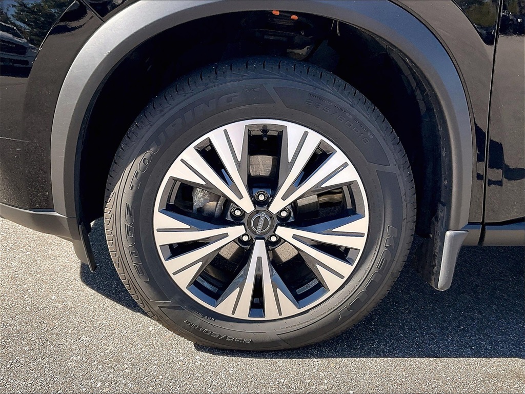 2023 Nissan Rogue SV photo 7