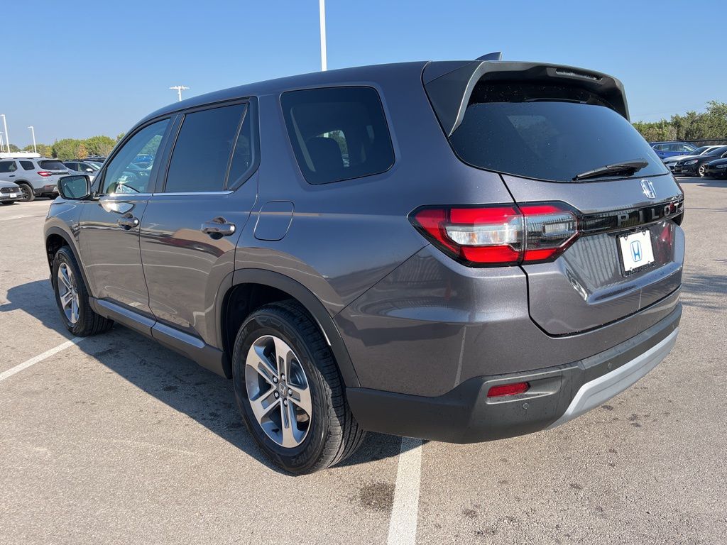 2025 Honda Pilot EX-L photo 3