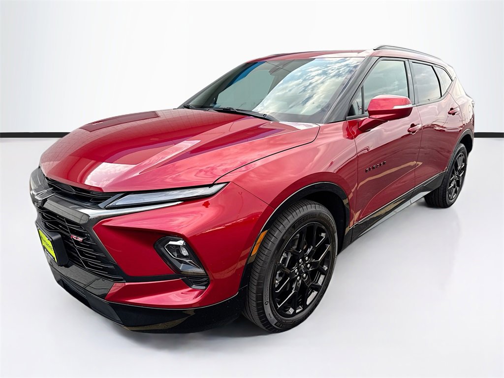 2025 Chevrolet Blazer RS photo 3