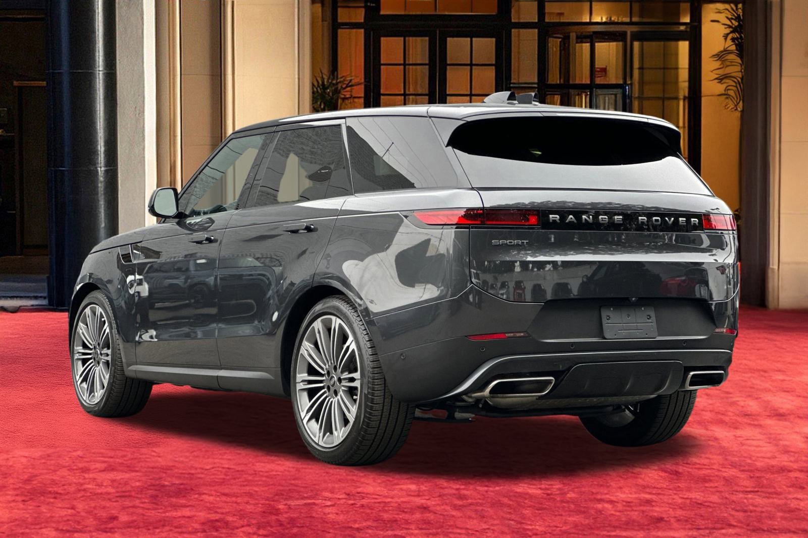 2024 Land Rover Range Rover Sport SE photo 3