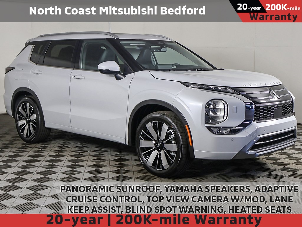 2025 Mitsubishi Outlander SEL's photo