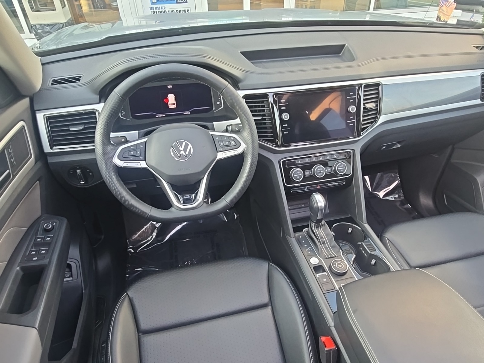 2022 Volkswagen Atlas V6 SEL R-Line photo 2