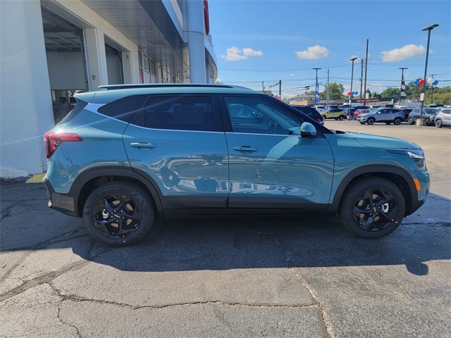 2026 Kia Seltos EX photo 2