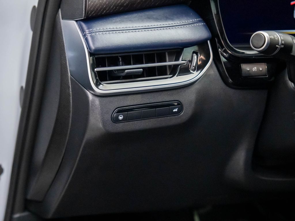 2026 Infiniti QX60 Luxe photo 20