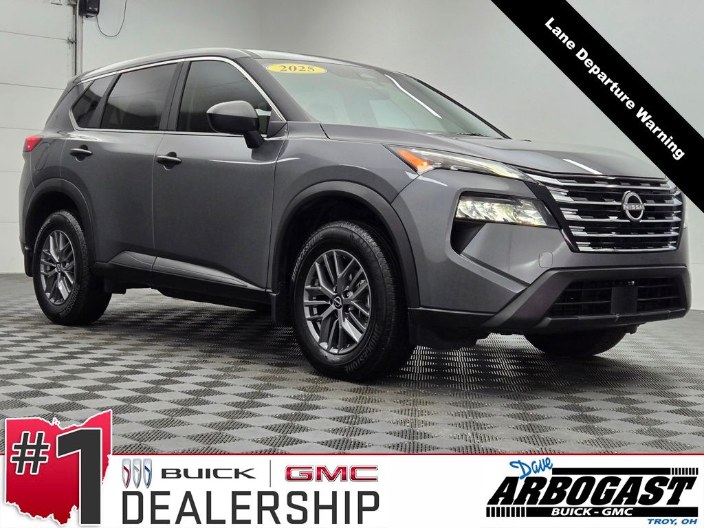 2025 Nissan Rogue S's photo