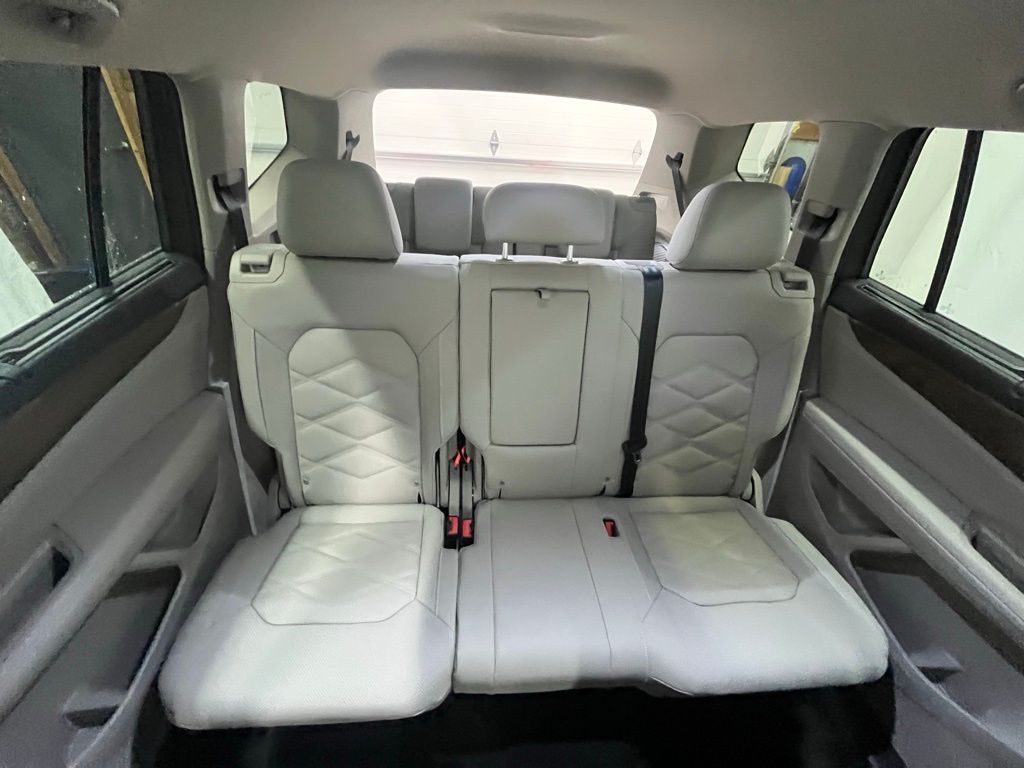 2025 Volkswagen Atlas SE Technology photo 26