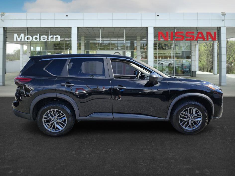 2024 Nissan Rogue S photo 3