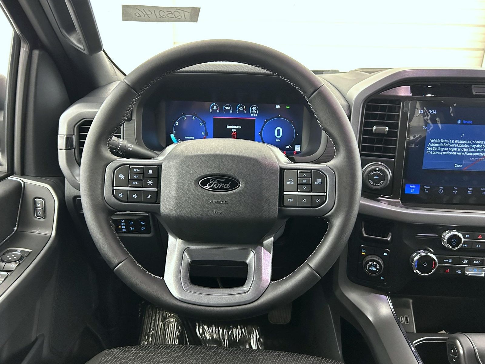 2025 Ford F-150 XLT photo 9