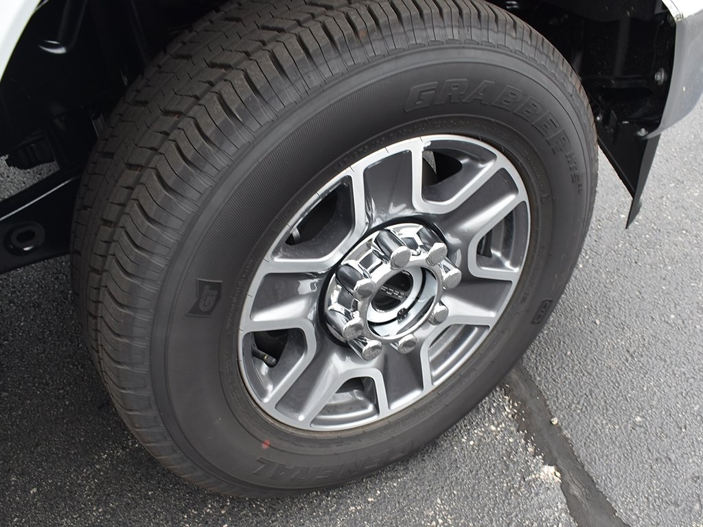 2025 Ford F-250 XLT photo 8