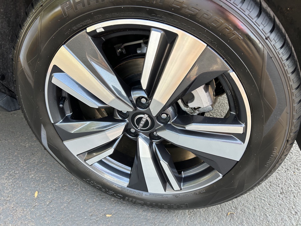 2022 Nissan Rogue SL photo 8