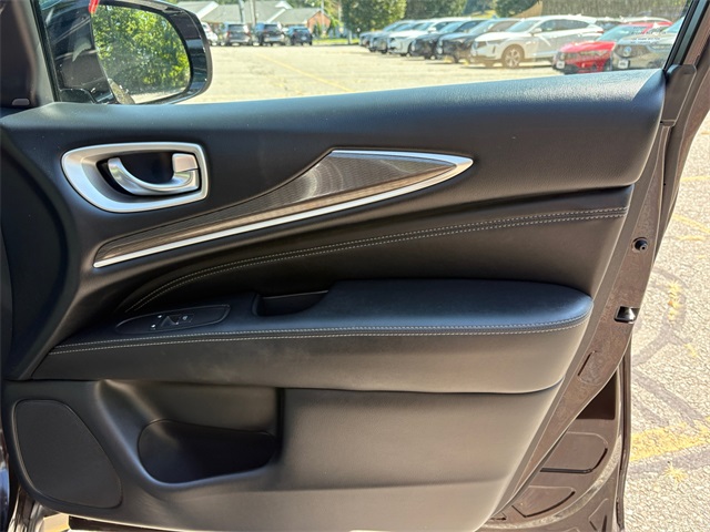 2020 Infiniti QX60 Luxe photo 27